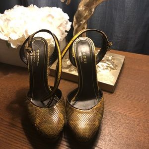 Gucci Snake print Pump